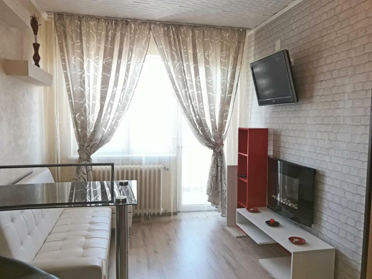 Ana'S Apartment 拉迪亚 外观 照片